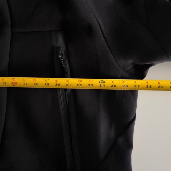 🔴SOLD🔴Nike tech fishtail coat - Picture 6 of 6